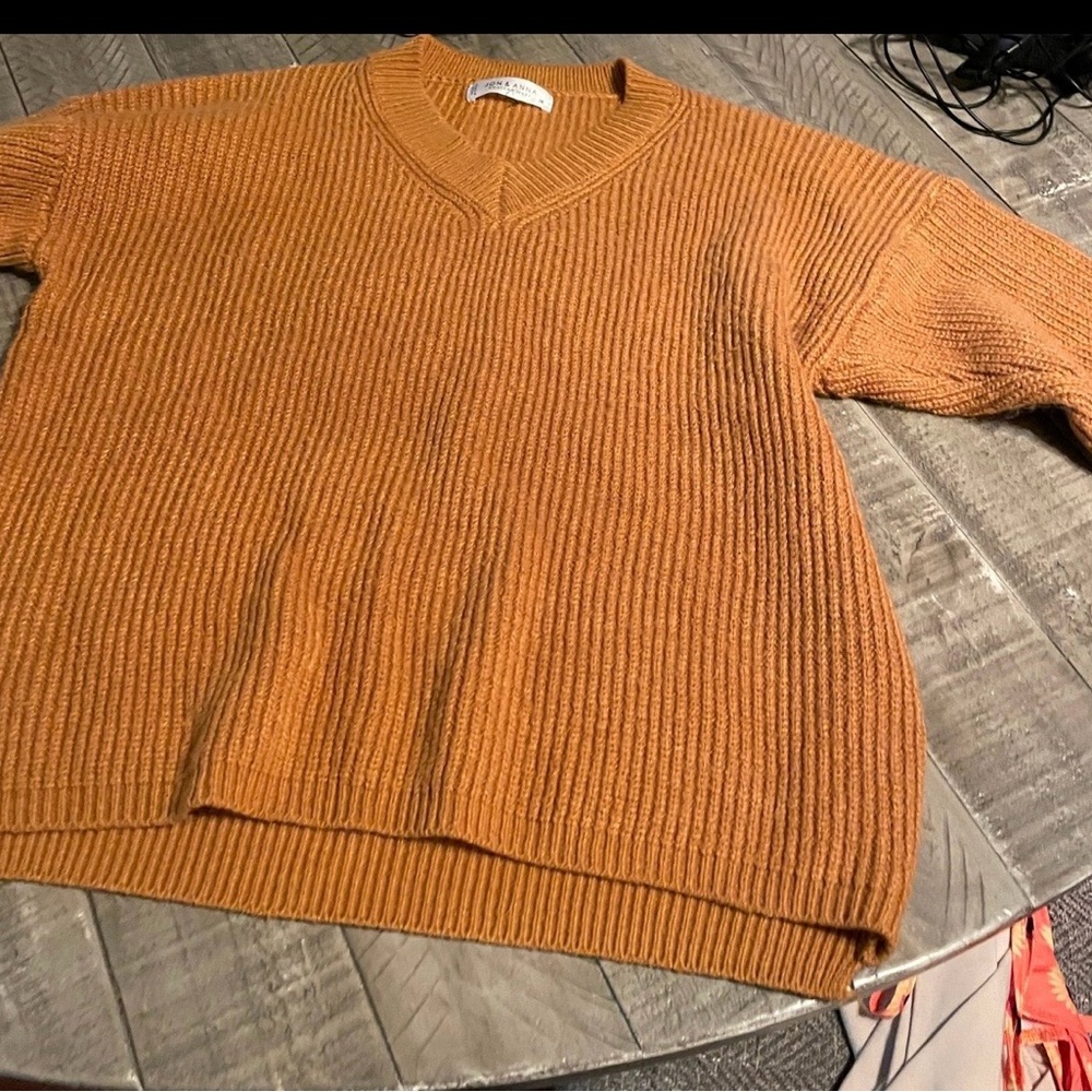 Jon & Anna women’s  Warm Amber V-Neck Sweater size med